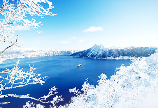 北海道の神秘的な冬景色とウィンターアクティビティを満喫